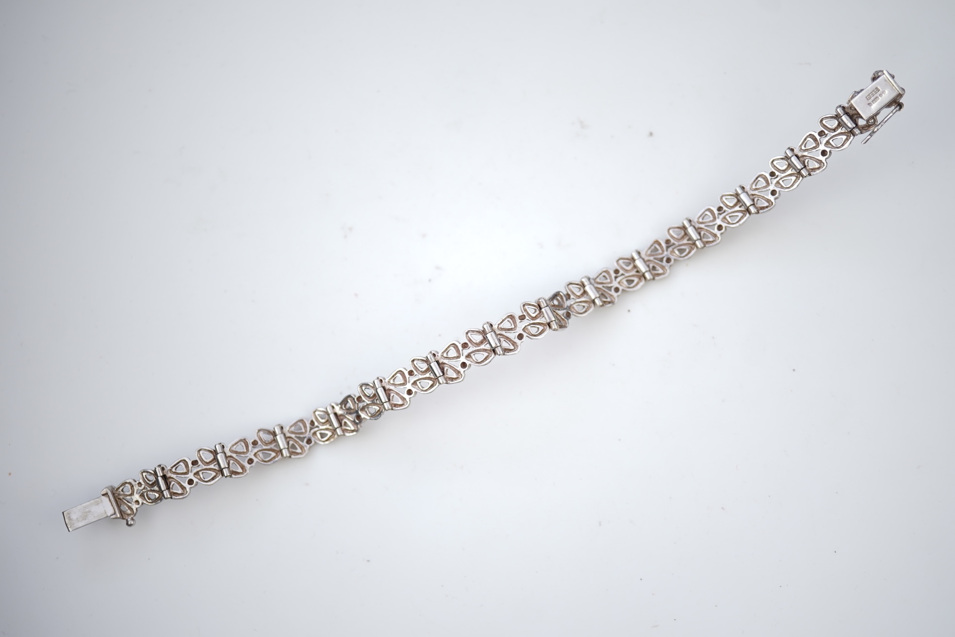 A 9ct gold bracelet, circa 1970